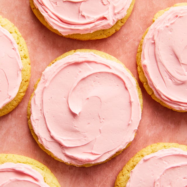 Copycat Crumbl Sugar Cookie copycat crumbl sugar cookie frosted pink