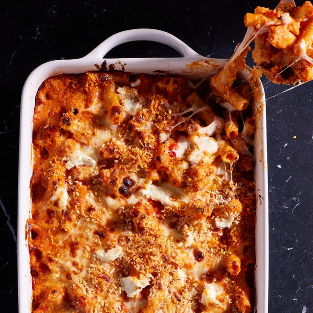 Copycat Olive Garden 5 Cheese Ziti Al Forno marinara and cheese sauce pasta baked in a casserole dish