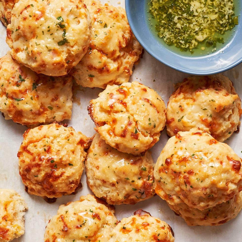 copycat red lobster cheddar bay biscuits with herb butter