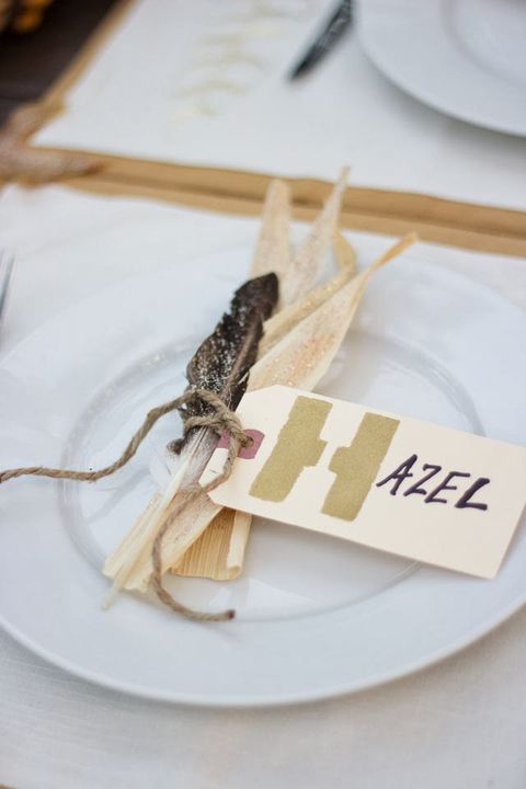 thanksgiving place cards - corn husk place cards