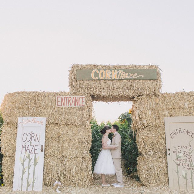 corn maze country wedding idea