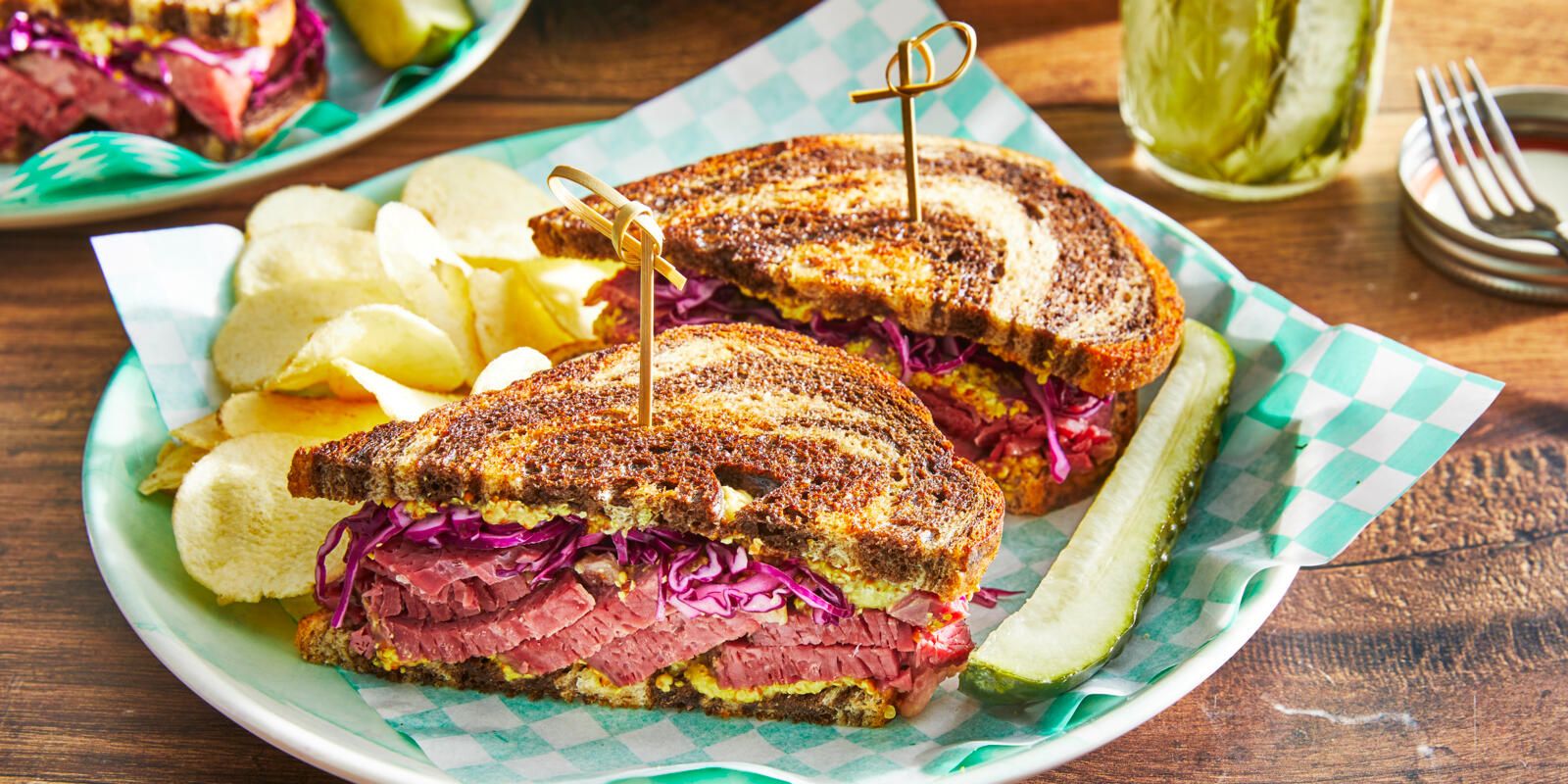 Best Corned Beef Sandwich Recipe - How To Make Corned Beef Sandwich