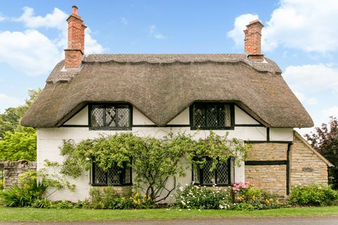 8 Dreamy Cotswold Cottages For Sale - Properties in the Cotswolds