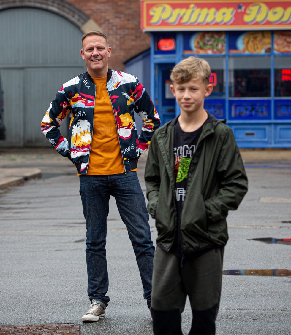 Coronation Avenue star Liam McCheyne celebrates milestone after cleaning soap return Coronation Avenue star Liam McCheyne celebrates milestone after cleaning soap return