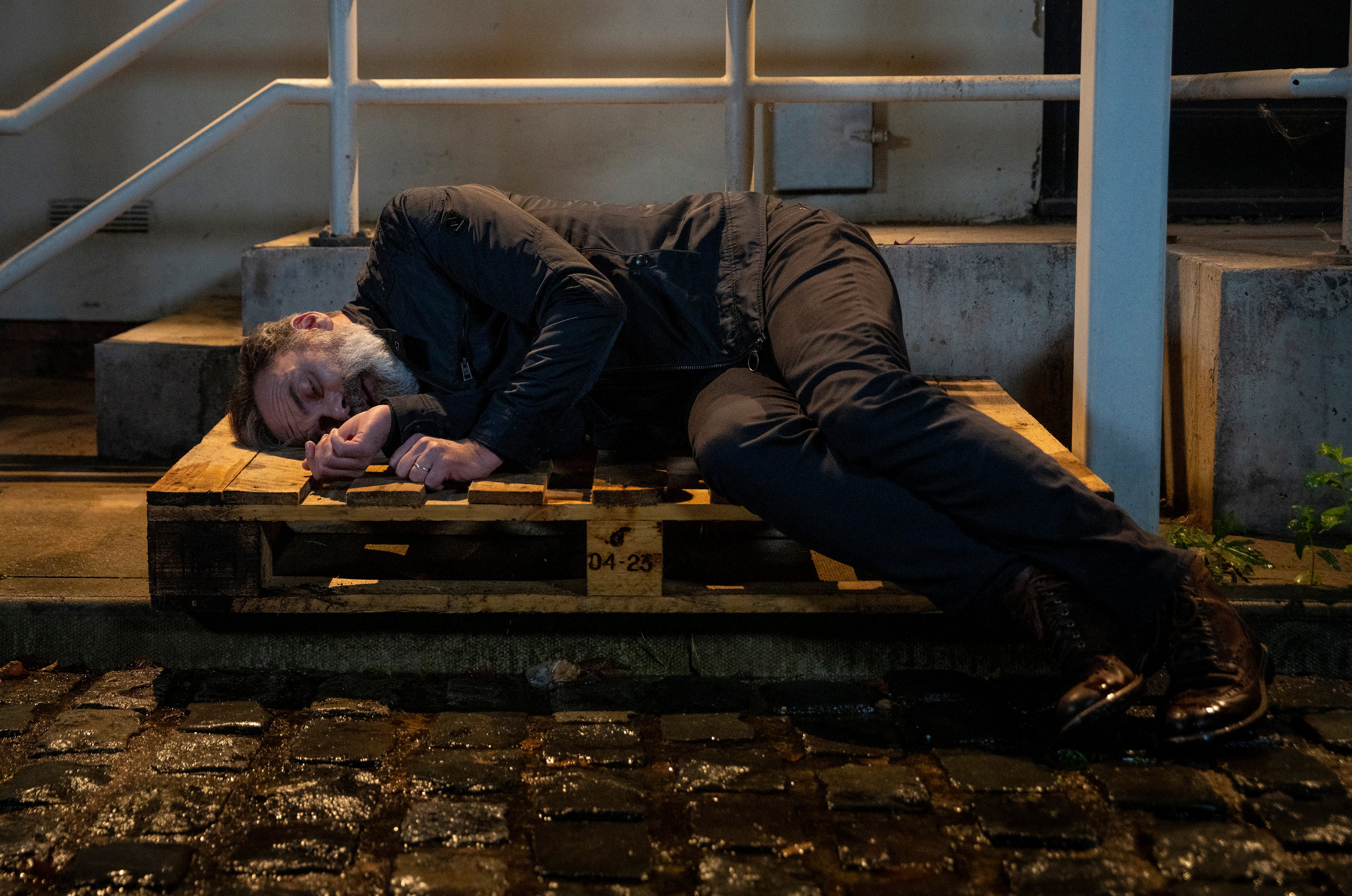 Coronation Street spoilers - Billy's life hangs in the balance