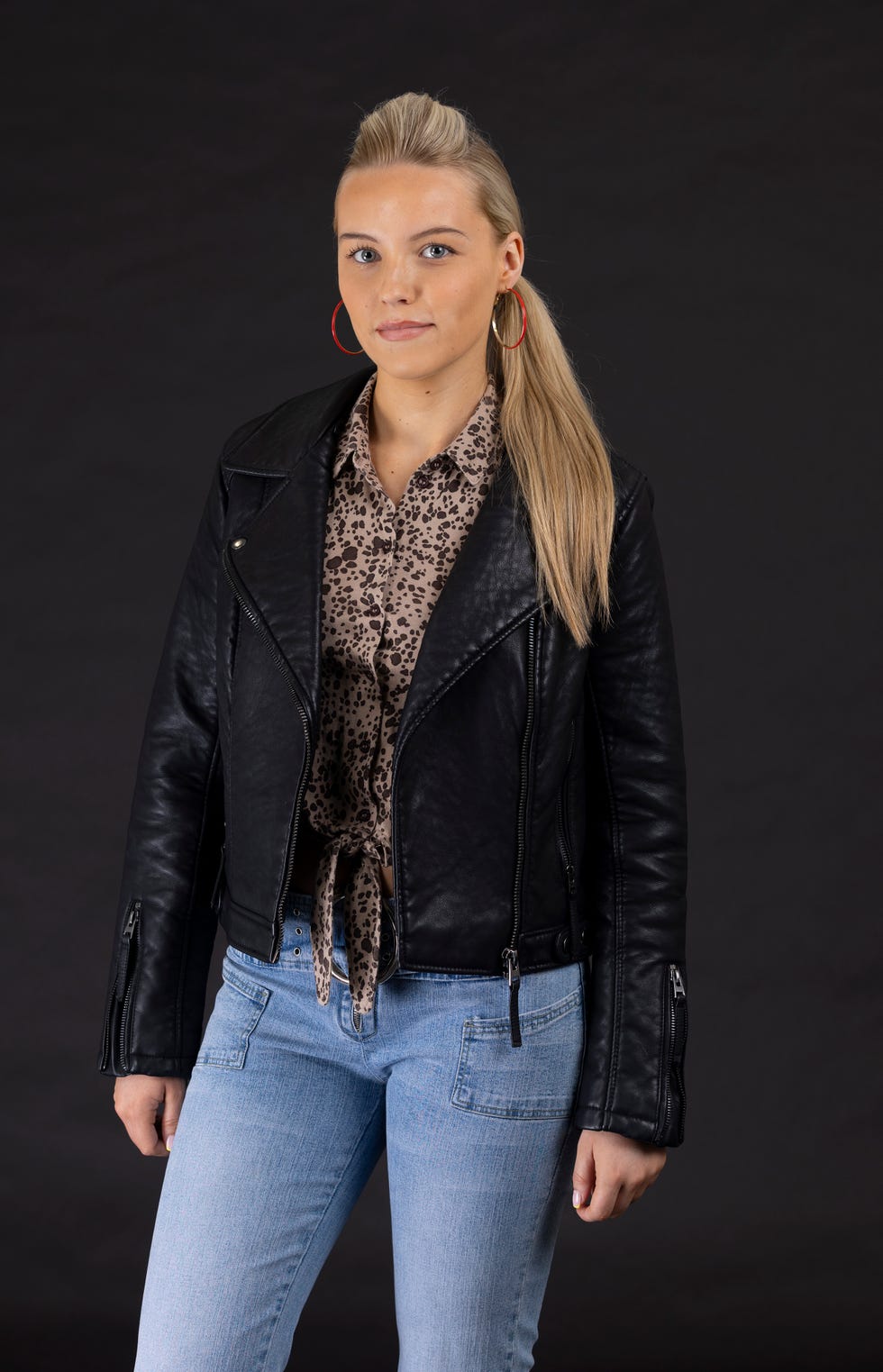 charlotte alex riley as the young lou in coronation street