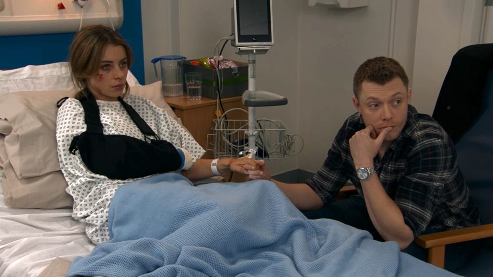 Coronation Street's Daisy warns Daniel after tragic loss