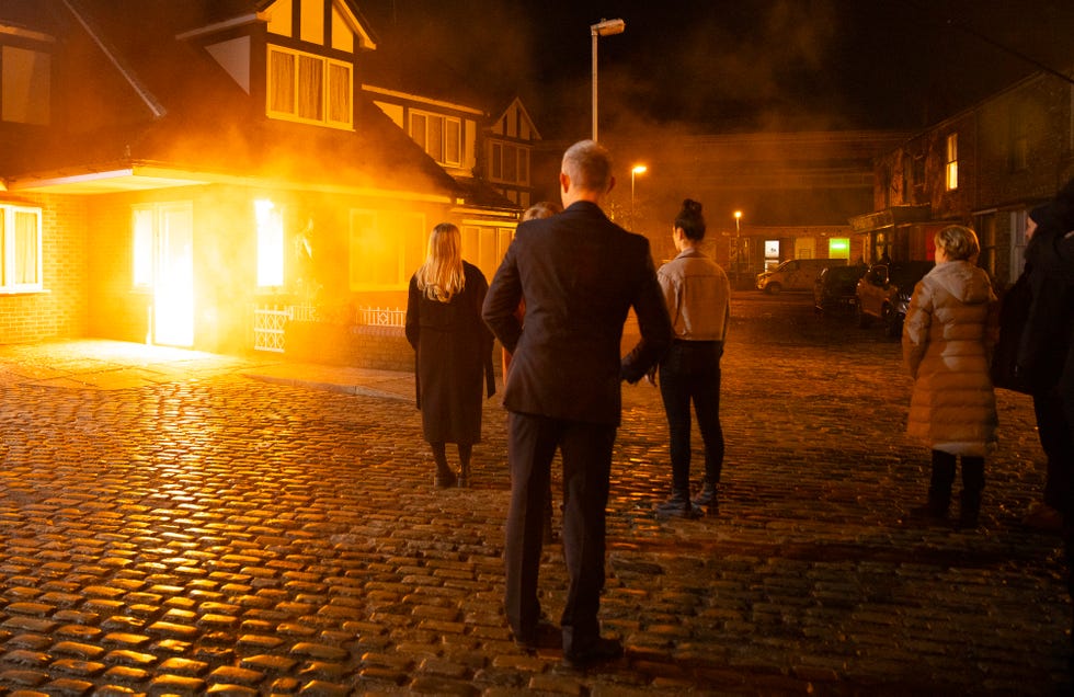 platt house on fire, coronation street