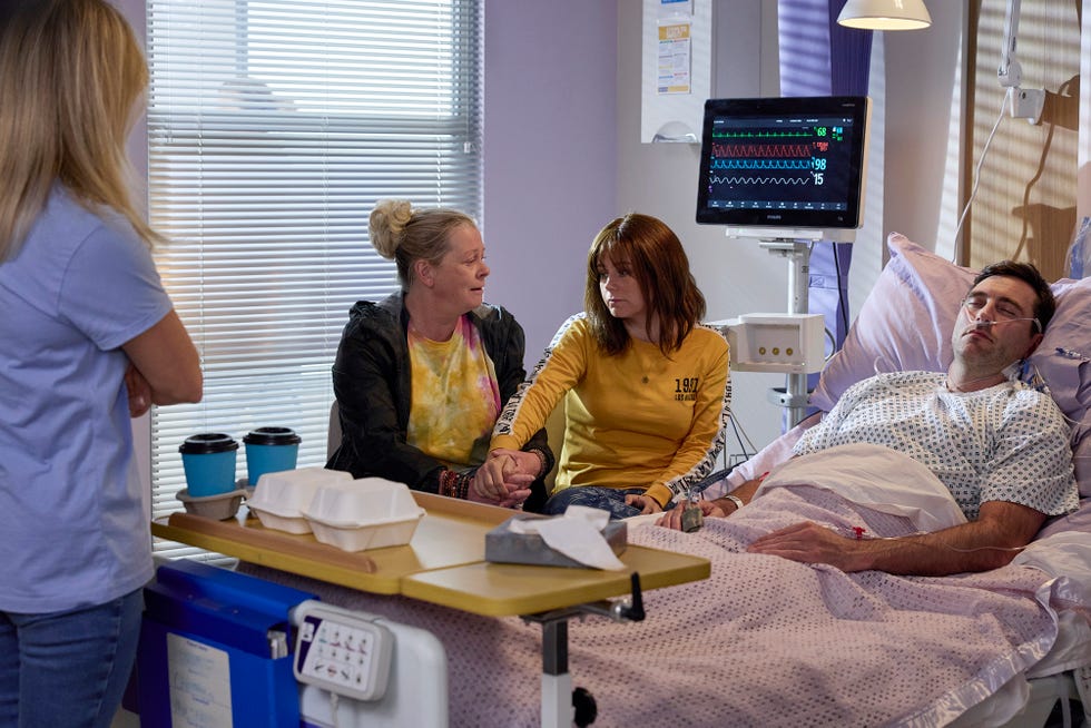 bernie winter, kit green, coronation street