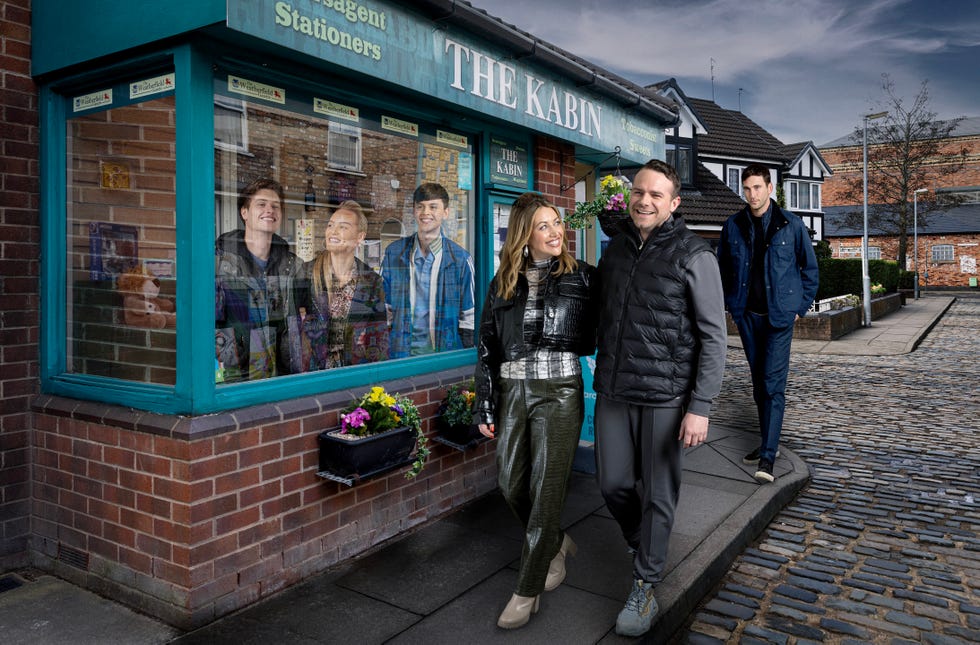 lou michaelis, mick michaelis, kit green in coronation street