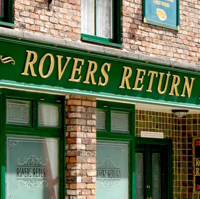 rovers return inn, coronation street set