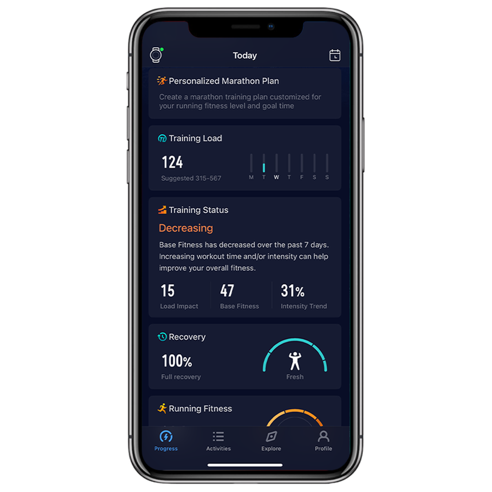 Training statistics and personalized marathon plan displayed on a smartphone interface