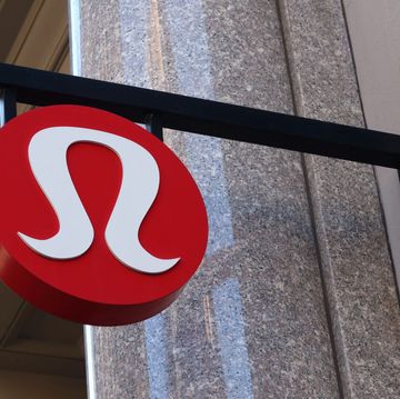lululemon store on fifth avenue in new york city