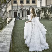 Wedding dress, Photograph, Dress, Gown, Bride, White, Clothing, Bridal clothing, Fashion, Bridal accessory, 