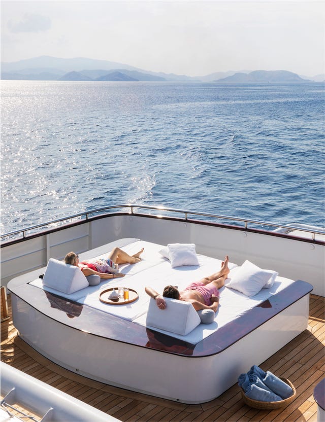 10 Reasons Cruising is Chic Again