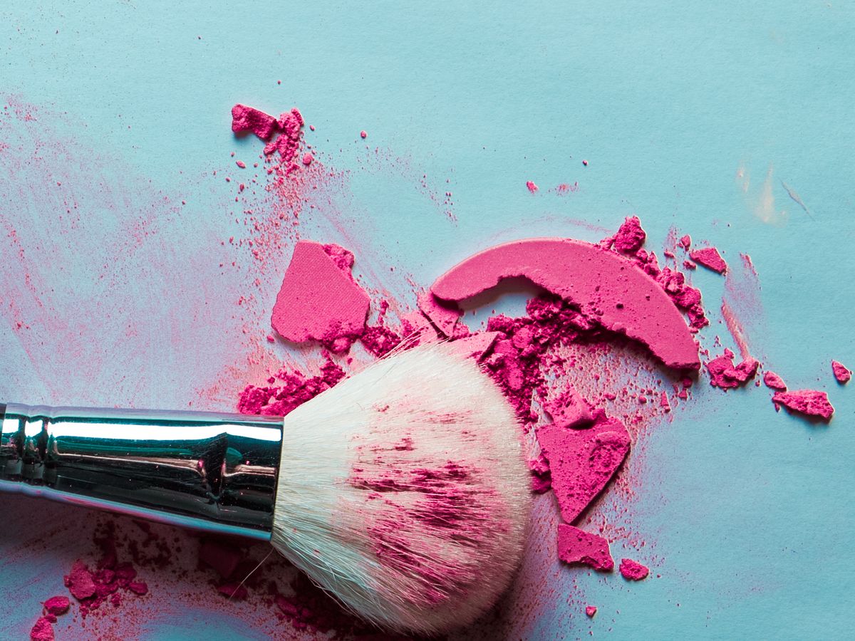 How to Clean Your Makeup Brushes With Shampoo and Olive Oil
