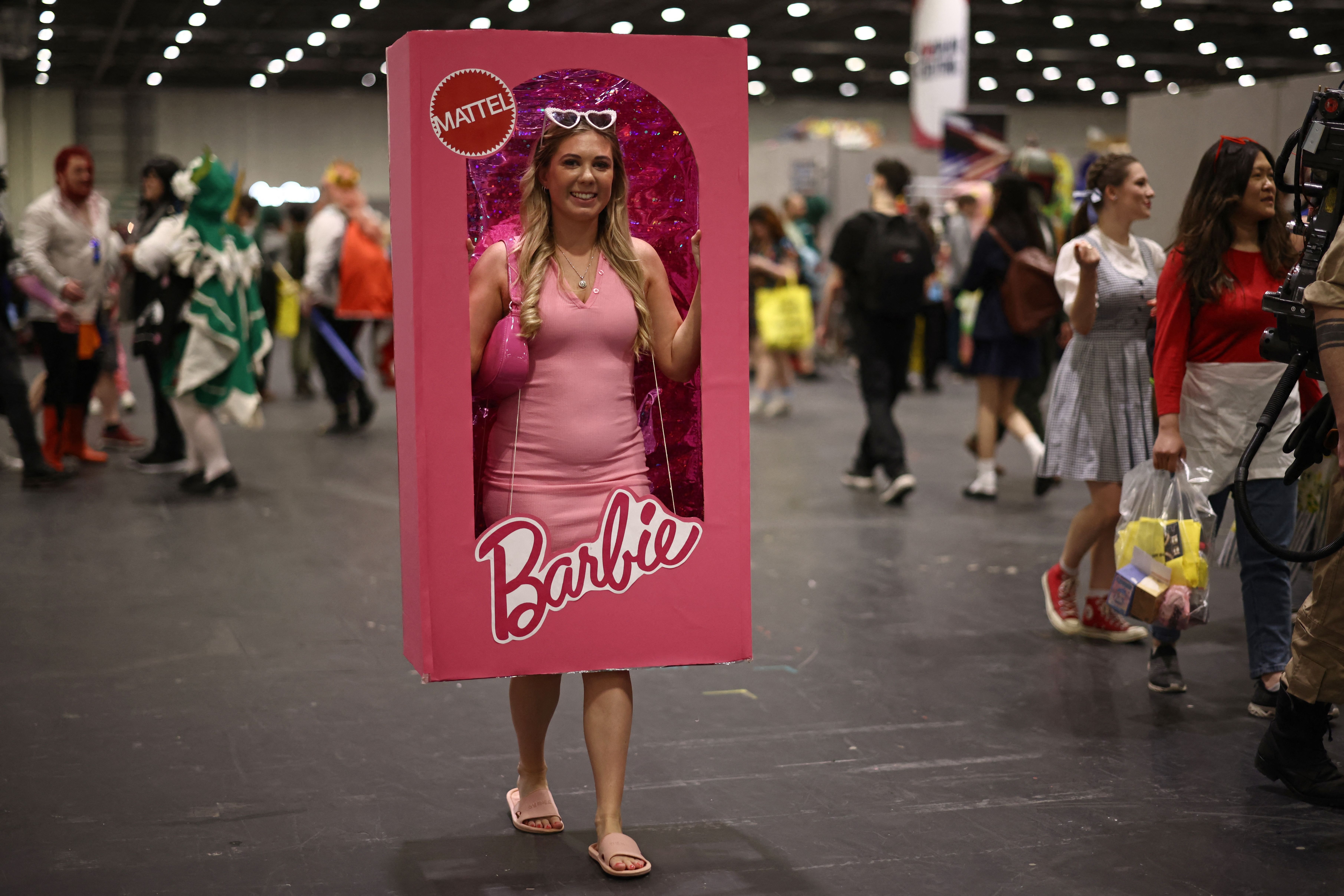 30 Awesome LastMinute Halloween Costume Ideas  TheStreet