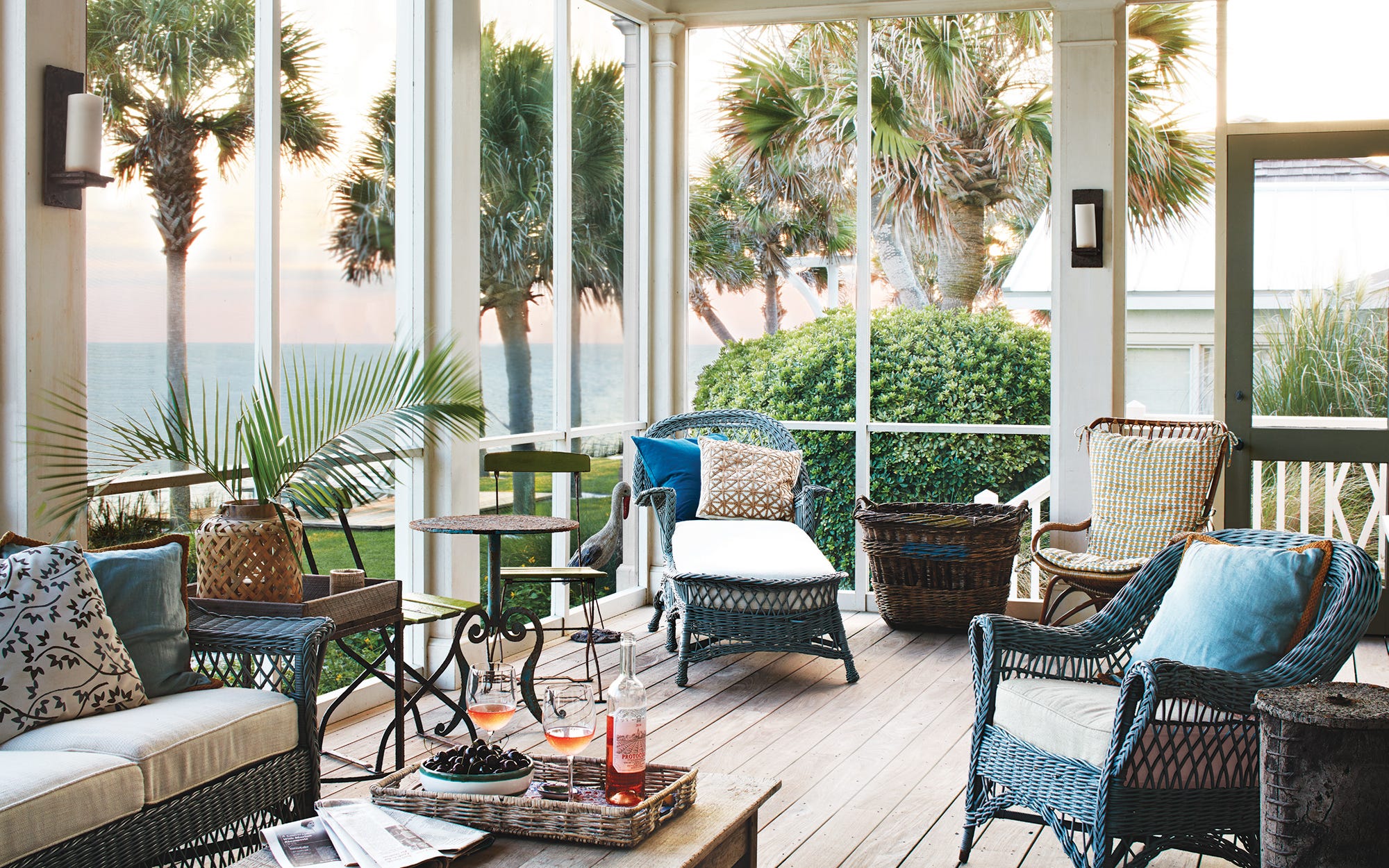 The Ultimate Cost Guide to a Screened-In Porch - What Does a Screened ...