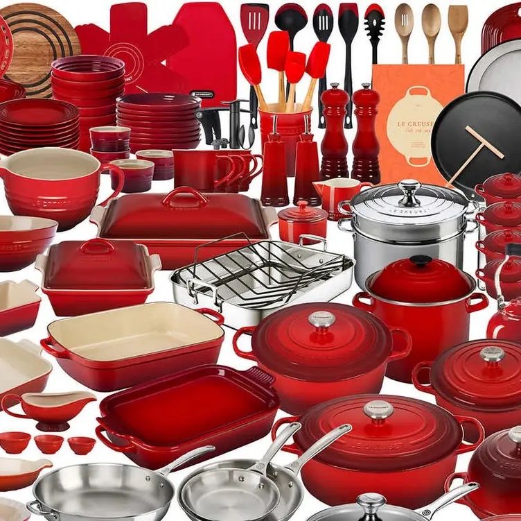  Le Creuset Signature Enameled Cast-Iron Cookware Set, 10-Piece,  White: Home & Kitchen