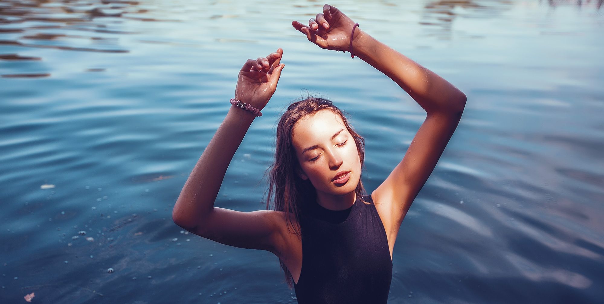 Water, Facial expression, Blue, Fun, Beauty, Happy, Smile, Arm, Hand, Reflection, 