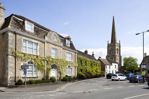 cotswold villages and towns