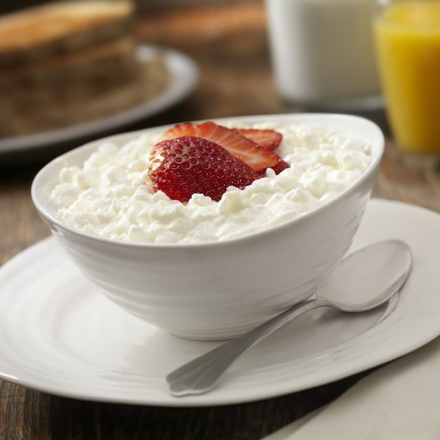 cottage cheese with fresh fruit