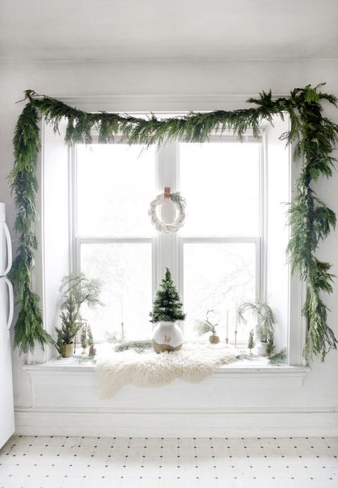 Diy Christmas Window Decoration — Holiday Window Decorating Ideas