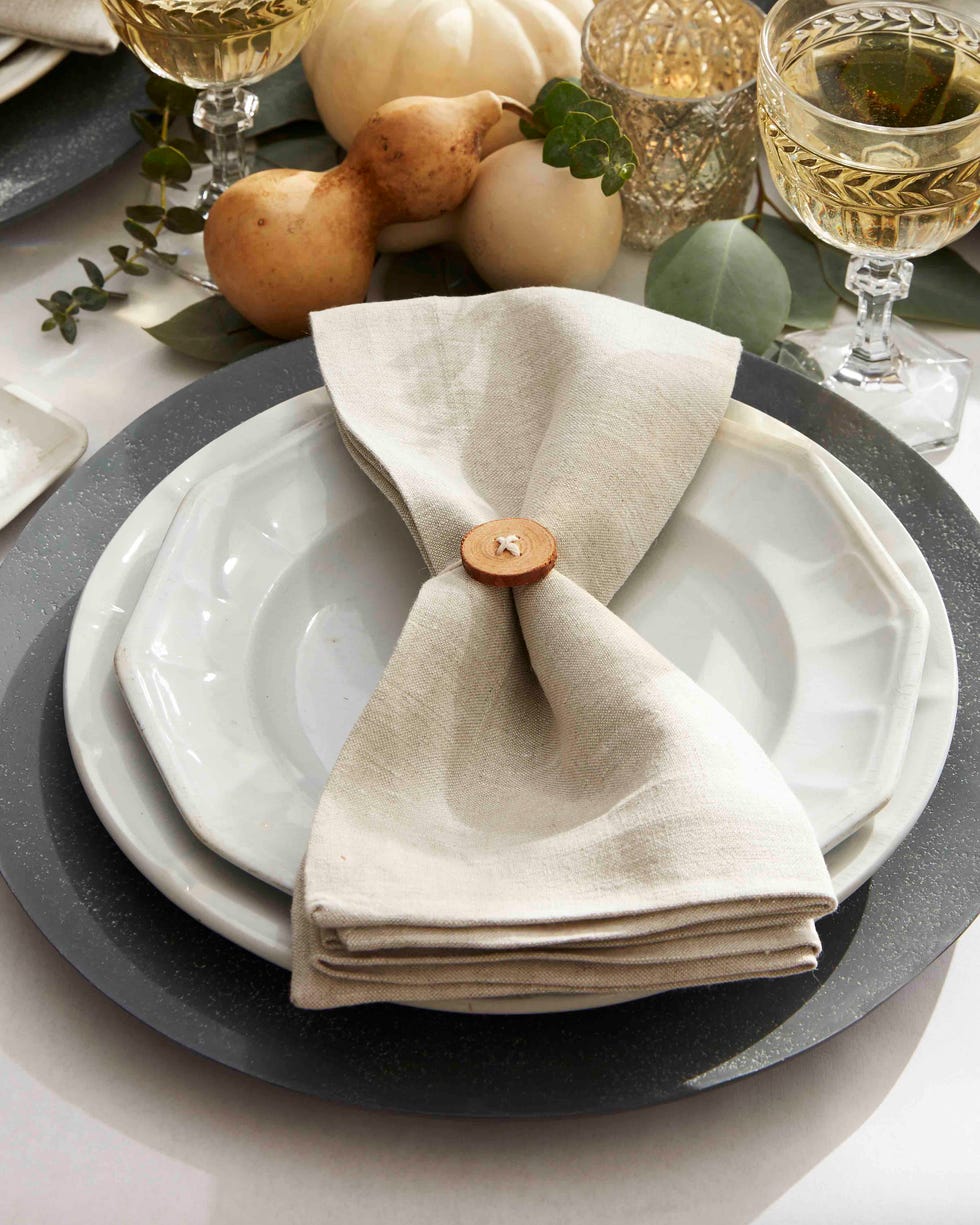 DIY button napkin ring diy button napkin ring on a thanksgiving table