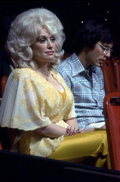 dolly parton at an event
