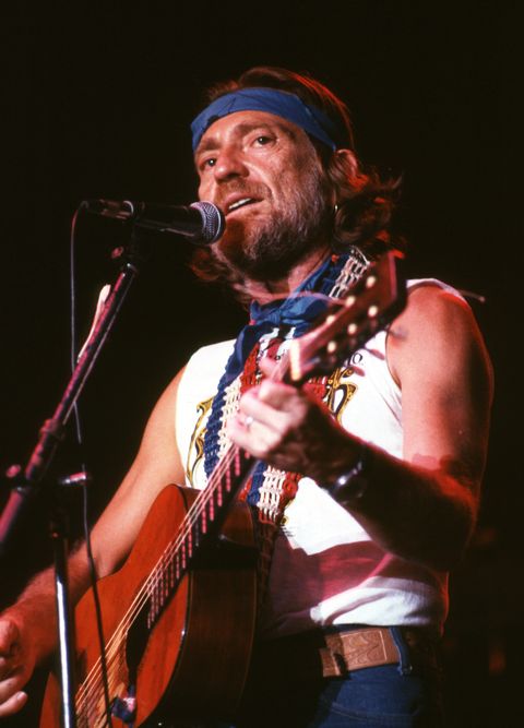 Willie Nelson Performing
