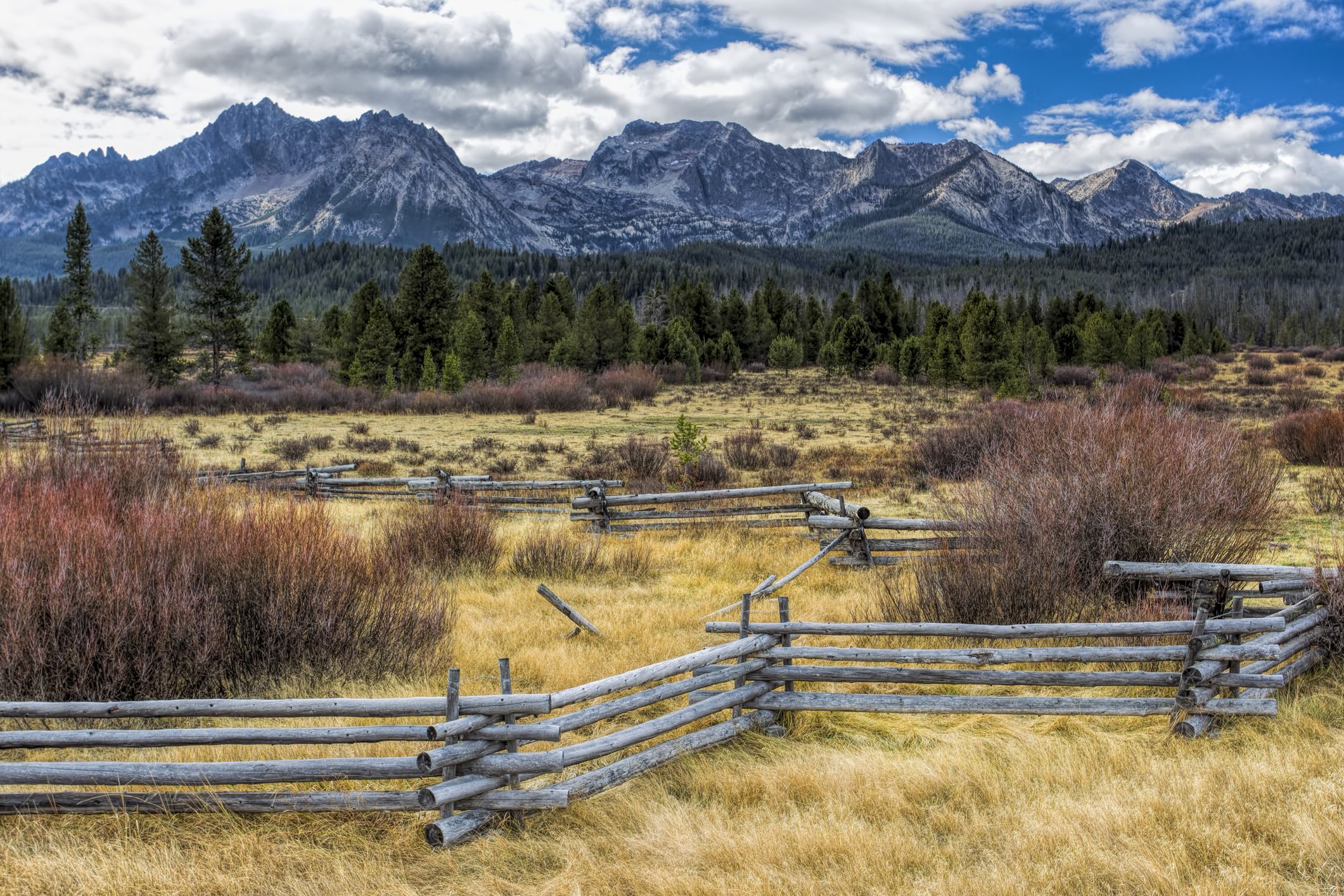 10 Spooky Towns in USA for Haunted History Lovers - Ghost Towns