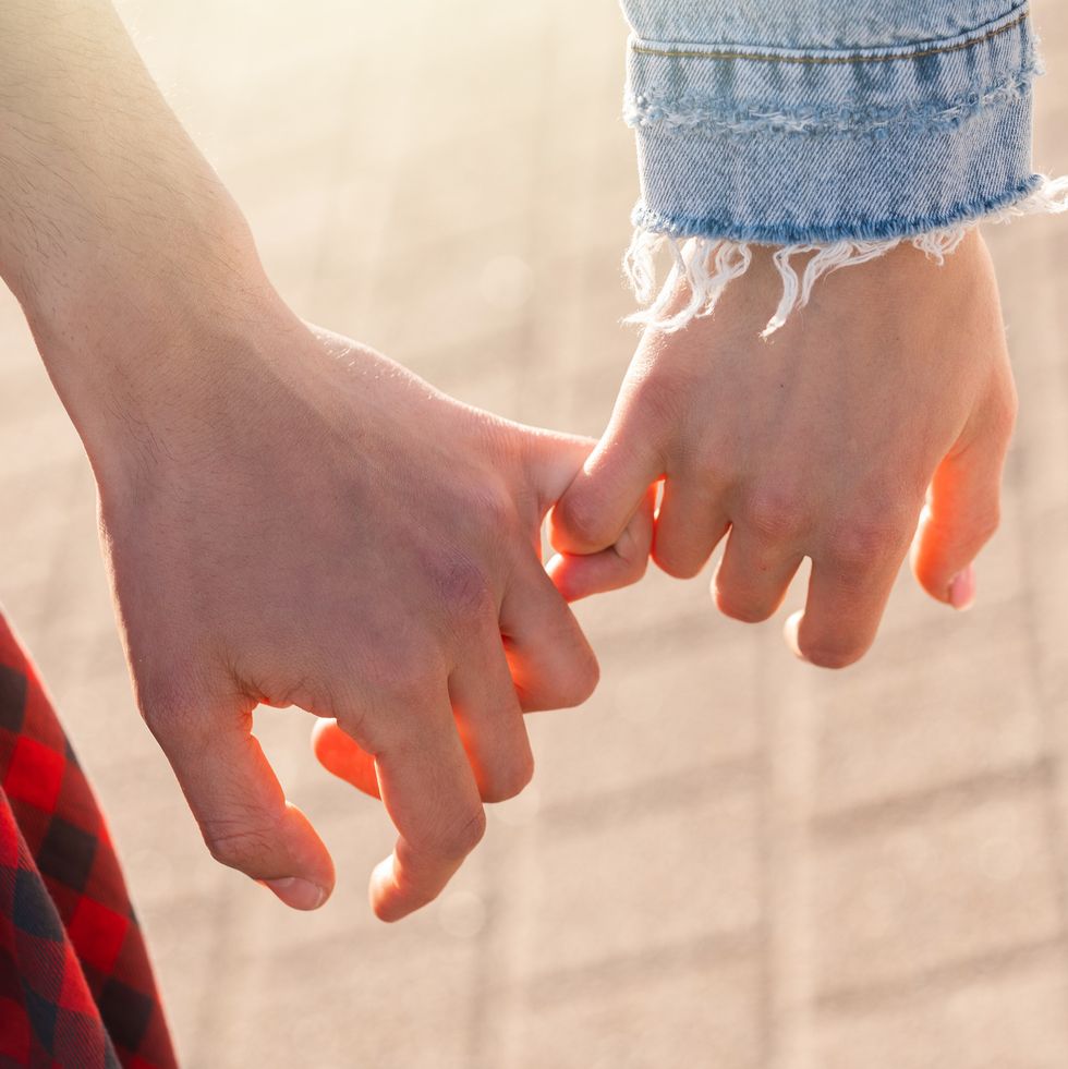 The Benefits of Holding Hands and Why We Do It, According to Science