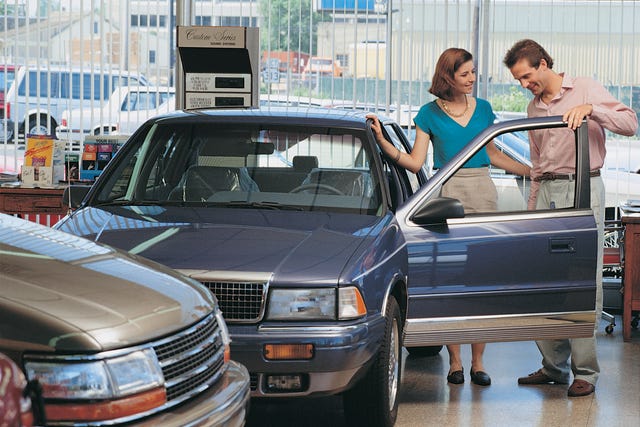 Buy Here, Pay Here (BHPH) Car Dealership: Meaning, How It Works