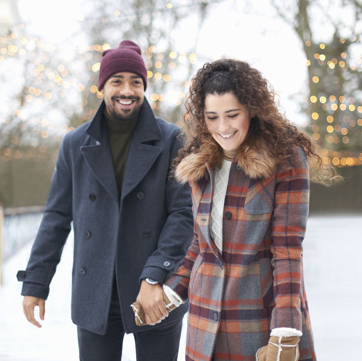 50 Best Winter Date Ideas 2021 — Cute Things for Couples to Do in