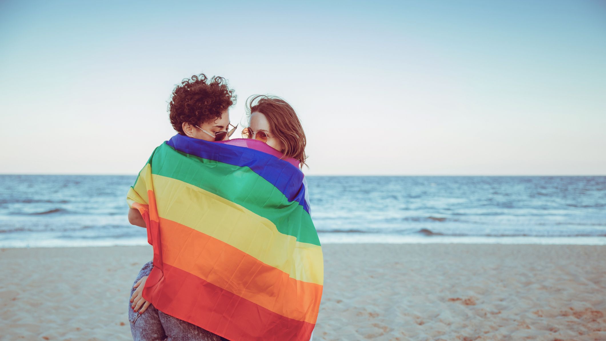 Hidden Cam Nude Beach Couples - Am I Bisexual?' 10 Bisexuality Signs, According To Experts