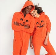 couples halloween costumes couples halloween costumes where one couple dressed as jack o lanterns and the other as gamora and star lord from guardians of the galaxy