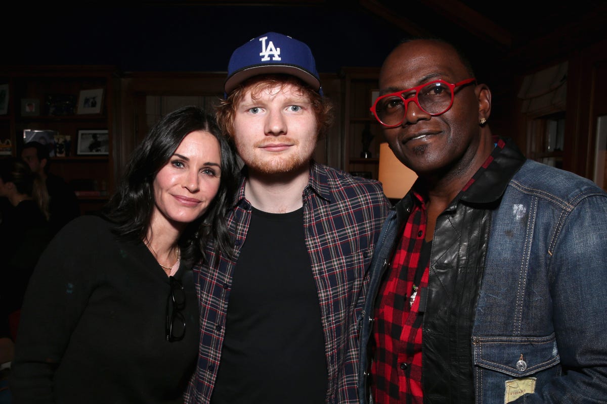 Courteney Cox gets Friends-style serenade from Ed Sheeran