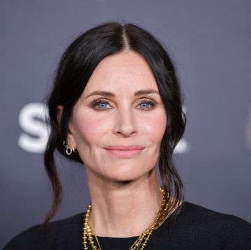 courteney cox reacts to prince harry drug claims in spare memoir