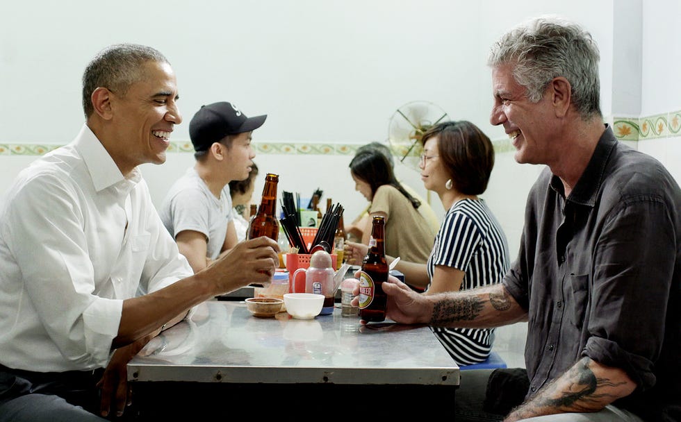 Conversation, Event, Community, Interaction, Eating, Lunch, Table, Sitting, Food, Leisure, 