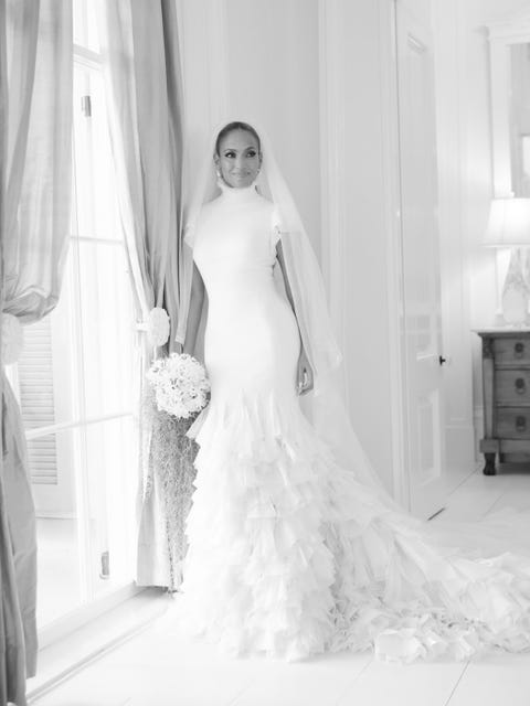 jennifer lopez in her ralph lauren wedding dress