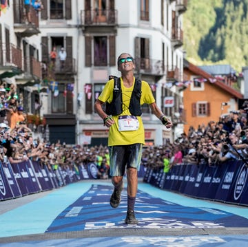 Courtney Dauwalter gana la carrera UTMB courtney dauwalter gana la carrera utmb