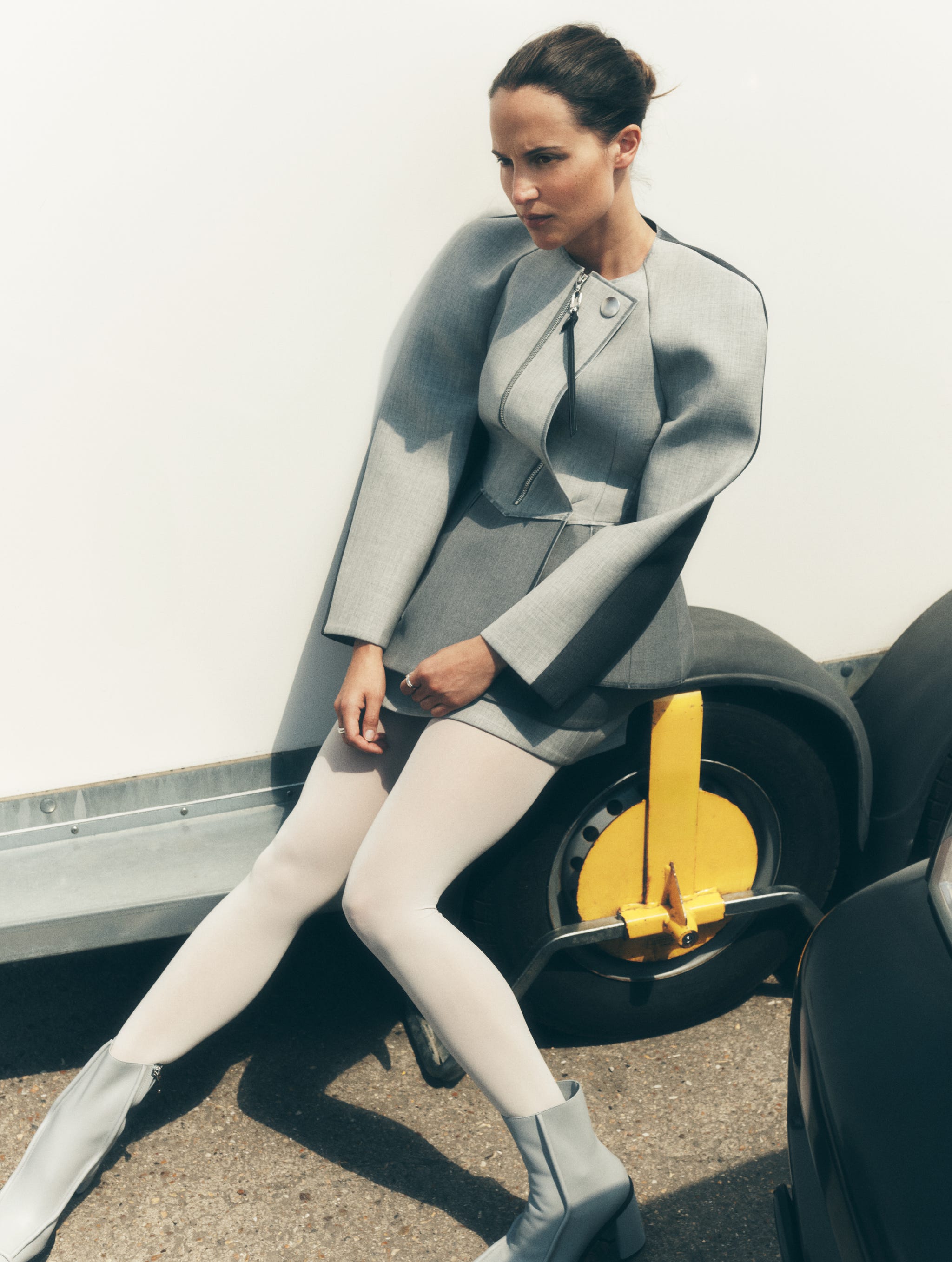 Alicia Vikander - Figure 5