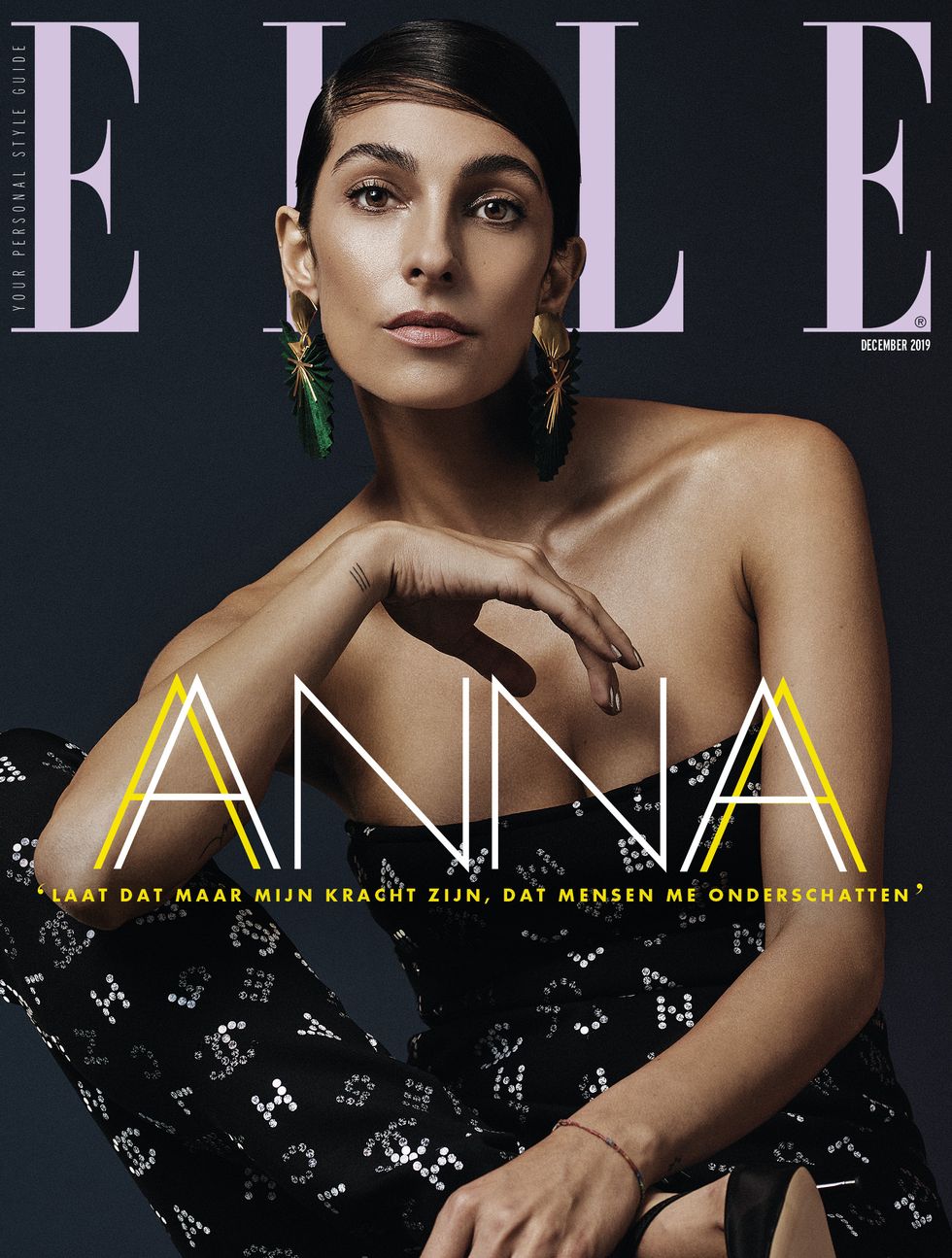 ELLE's decembernummer van 2019, met op de cover ondernemer Anna Nooshin.