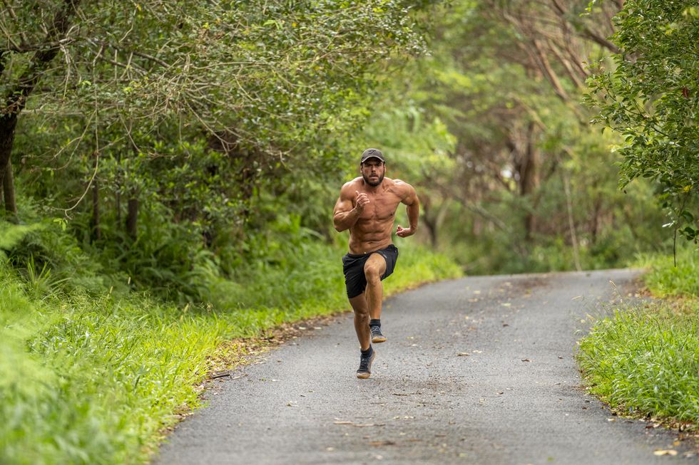 Ultramarathoner Ross Edgley Shared His Tips For Staying Shredded While on  the Move
