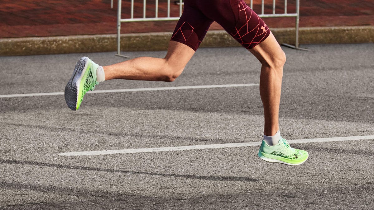 Las cinco zapatillas deportivas para hombre más buscadas de 2023