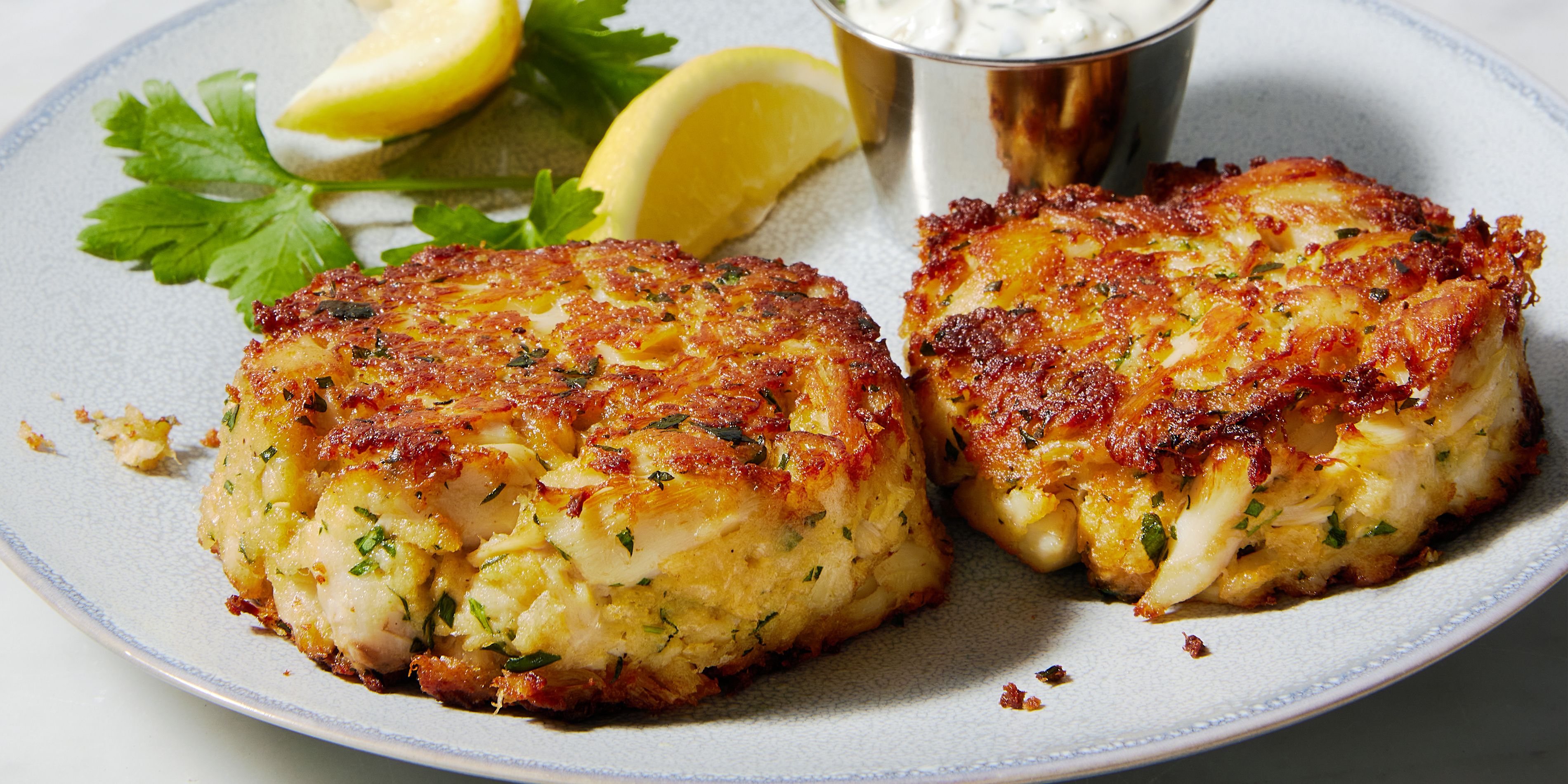 Easy Southern Style Blue Crab Cakes | gritsandpinecones.com