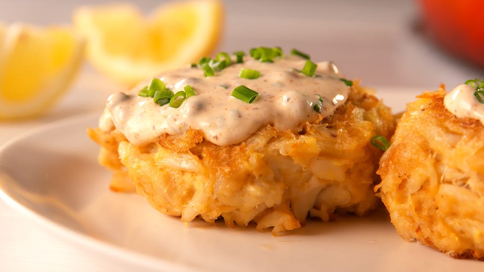 Dish, Food, Cuisine, Ingredient, Crab cake, Produce, Staple food, Comfort food, Fried food, Meat, 