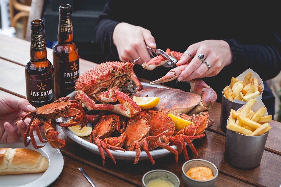 Food, Dish, Cuisine, Seafood, Lobster, Ingredient, Seafood boil, Crab boil, Meal, Brunch, 