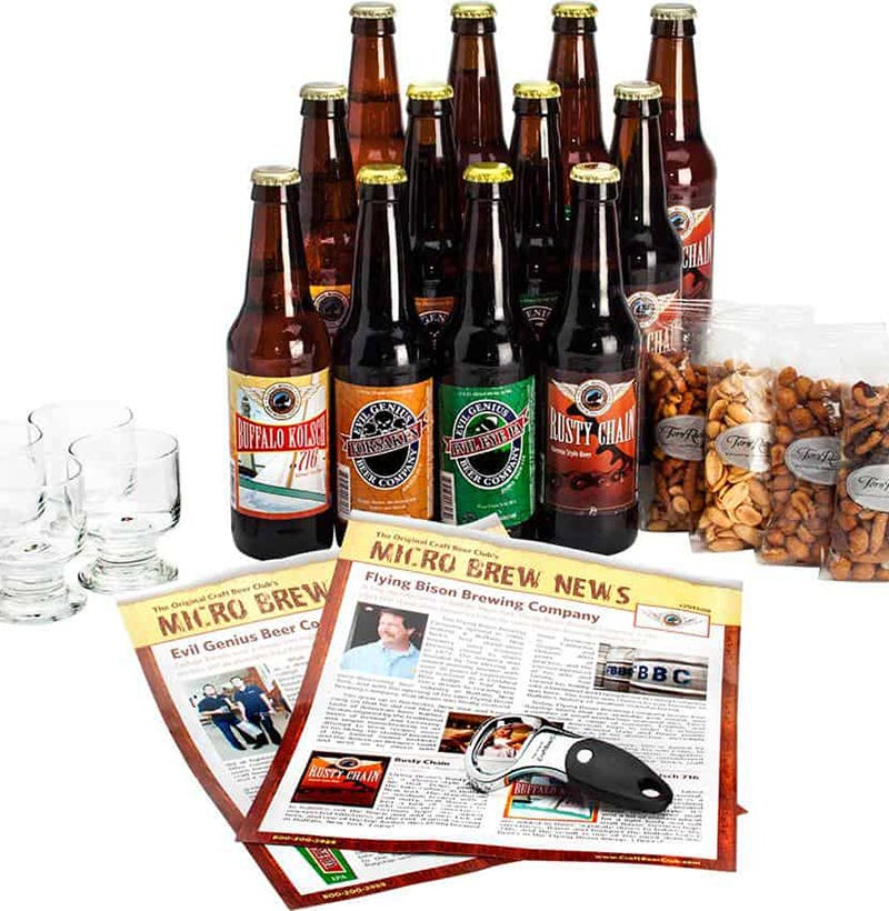 Beer, Bottle, Drink, Beer bottle, Product, Alcoholic beverage, Alcohol, Distilled beverage, Liqueur, Glass bottle, 