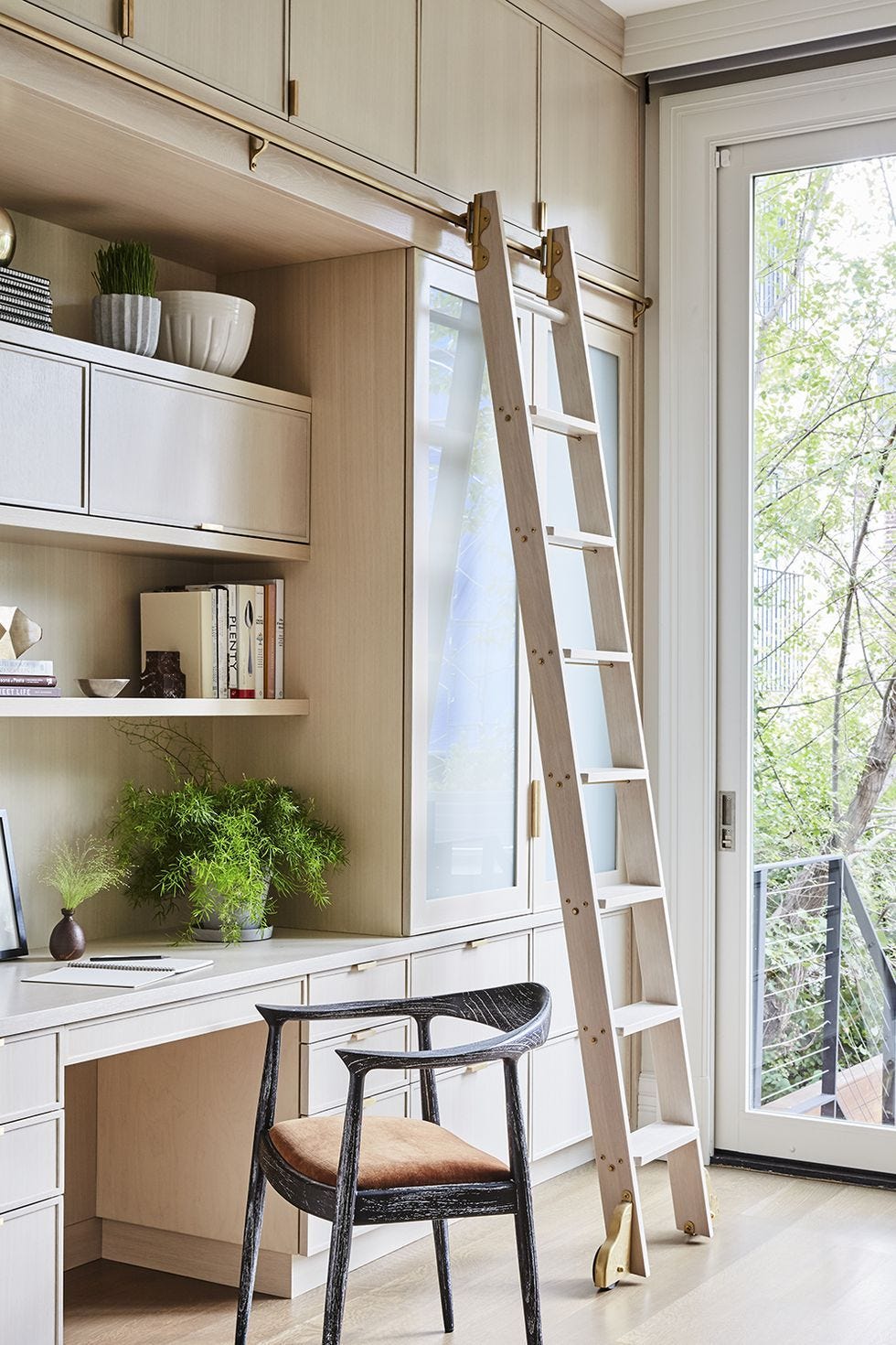 craft room organization - ladders